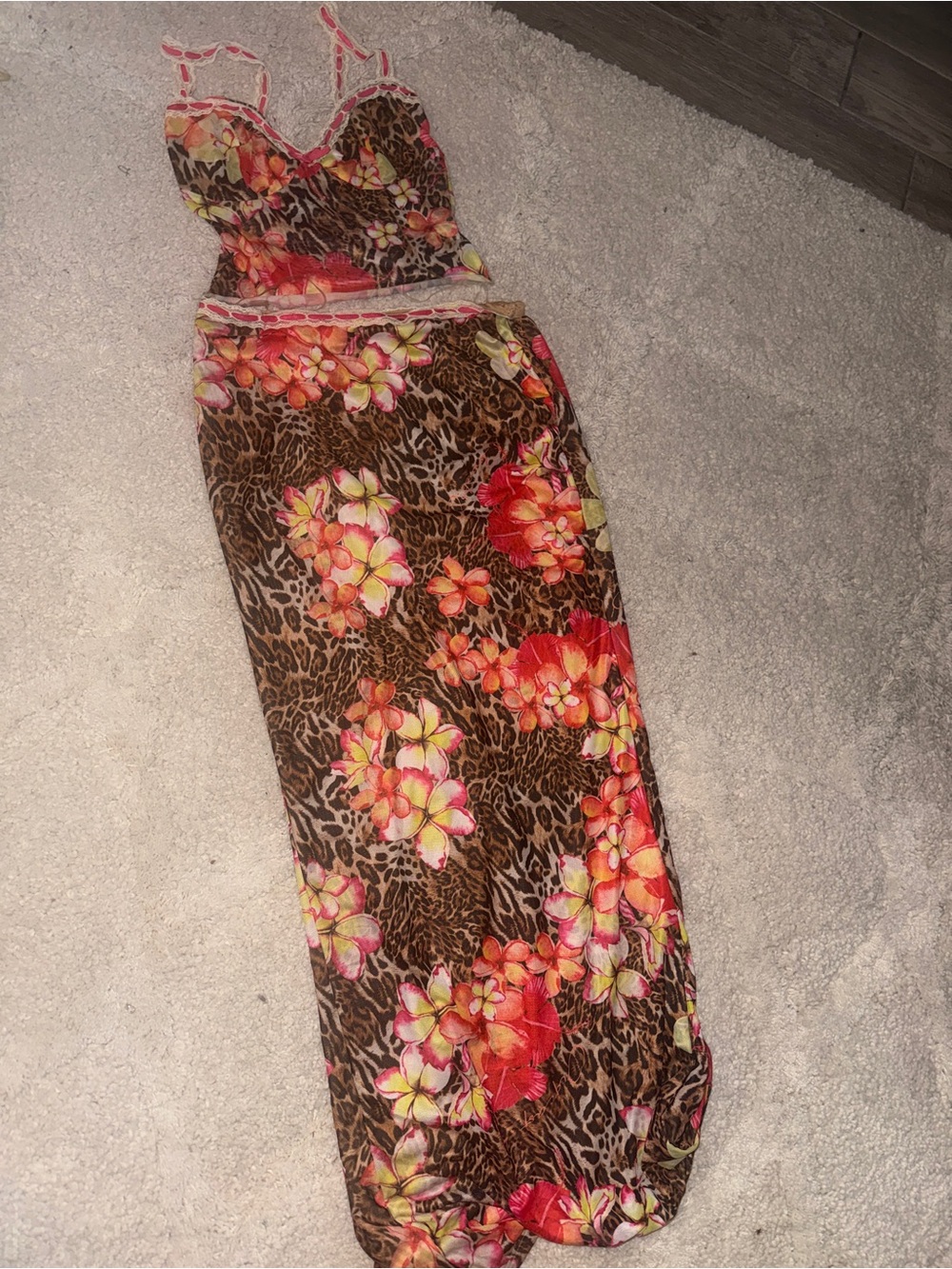 OUTCAST EXCLUSIVE 2piece set Tropical Floral Leopard Maxi Skirt - Coral & Brown - Picture 4 of 5
